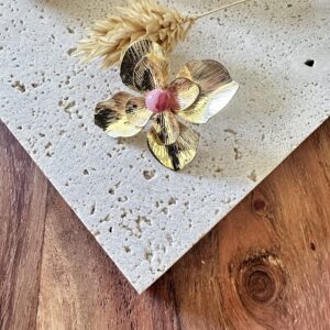 Broche fleur double en jade persan