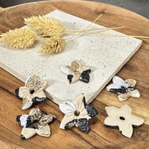 Paire de pampilles Plumeria (fleur tropicale)