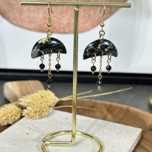 Pluie de lune en spinelle noire