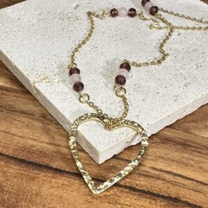 Collier coeur martelé & quartz rose